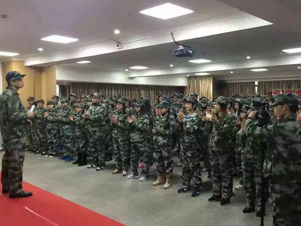在线买球（中国）唯一官方网站团队拓展训练